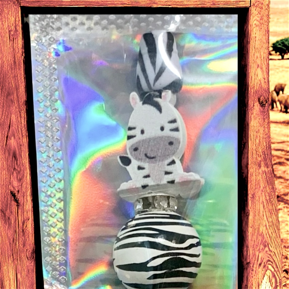 Zebra Patterned Pen - Picture 2 of 5